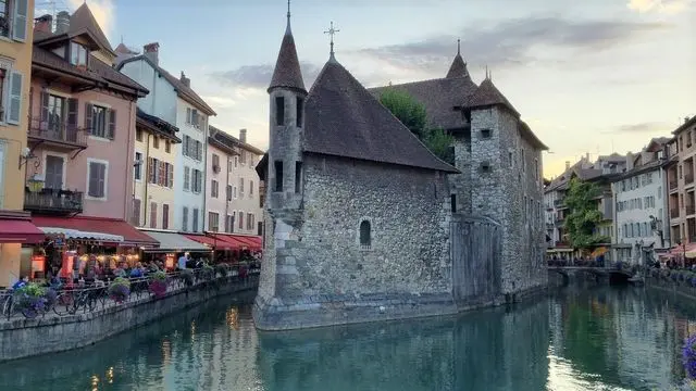 10 off beaten path places france