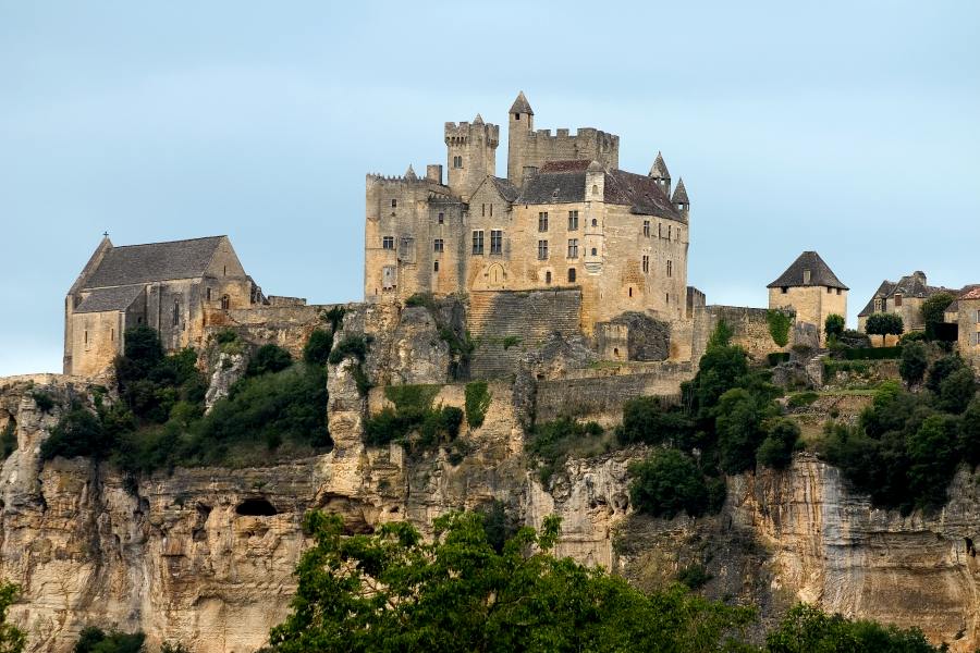Beynac Castle over the Dordogne river must see castle