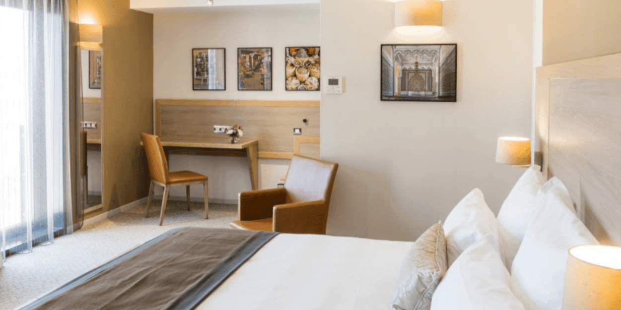 Hotel Vatel Bedroom 8 day Bordeaux & Dordogne Tour