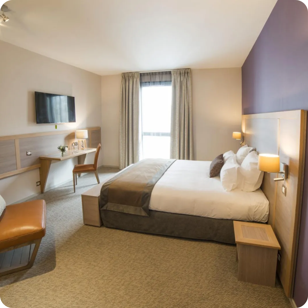 <strong><strong>Hôtel Vatel - Bordeaux</strong></strong> (4 stars)<br><strong>(3 nights)<br></strong>A 4-star hotel perfectly located in Bordeaux’s Chartrons District, just steps from the Garonne River. Enjoy comfortable rooms, a welcoming atmosphere, and easy access to the city’s cafés, shops, and historic sights, making it an ideal base for exploring Bordeaux and its surroundings.
