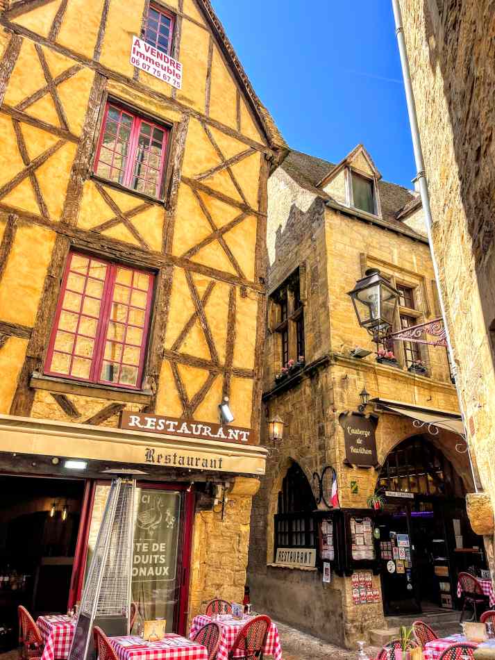 Facade medieval house Sarlat